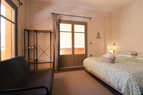 Staying in Athens near Niarchos Center and Rea Maternity, Athen